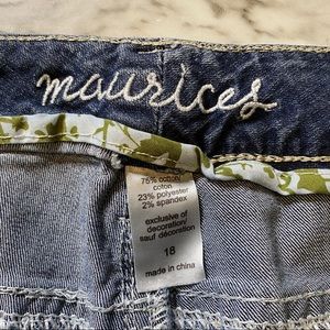 Maurices Pants & Jumpsuits - Maurice’s Plus Size Capri Jeans Maurices Pants & Jumpsuits - Maurice’s Plus Size Capri Jeans